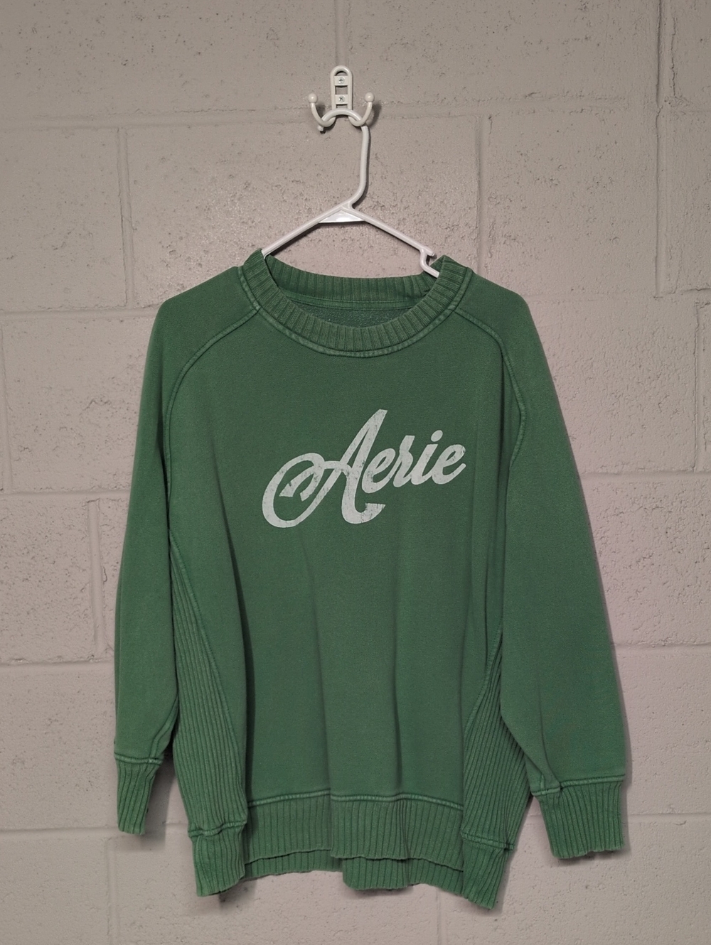 Aerie Down-To-Earth Kelly Green Crewneck Sweatshirt Size Medium